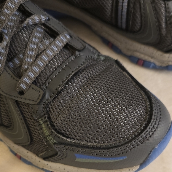 Skechers Black and Blue Women's Sneakers - Picture 7 of 16